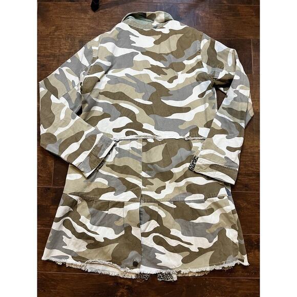 Mystree Camo Stretch Button Down Raw Hem Boho Casual Shirt Jacket Size Small - Picture 5 of 6